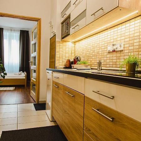 Old Town Apartman Budapest Esterno foto