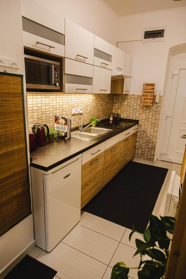Old Town Apartman Budapest Esterno foto